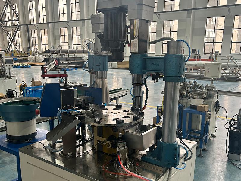 Forage automatisé de noix solaire, machine à taper